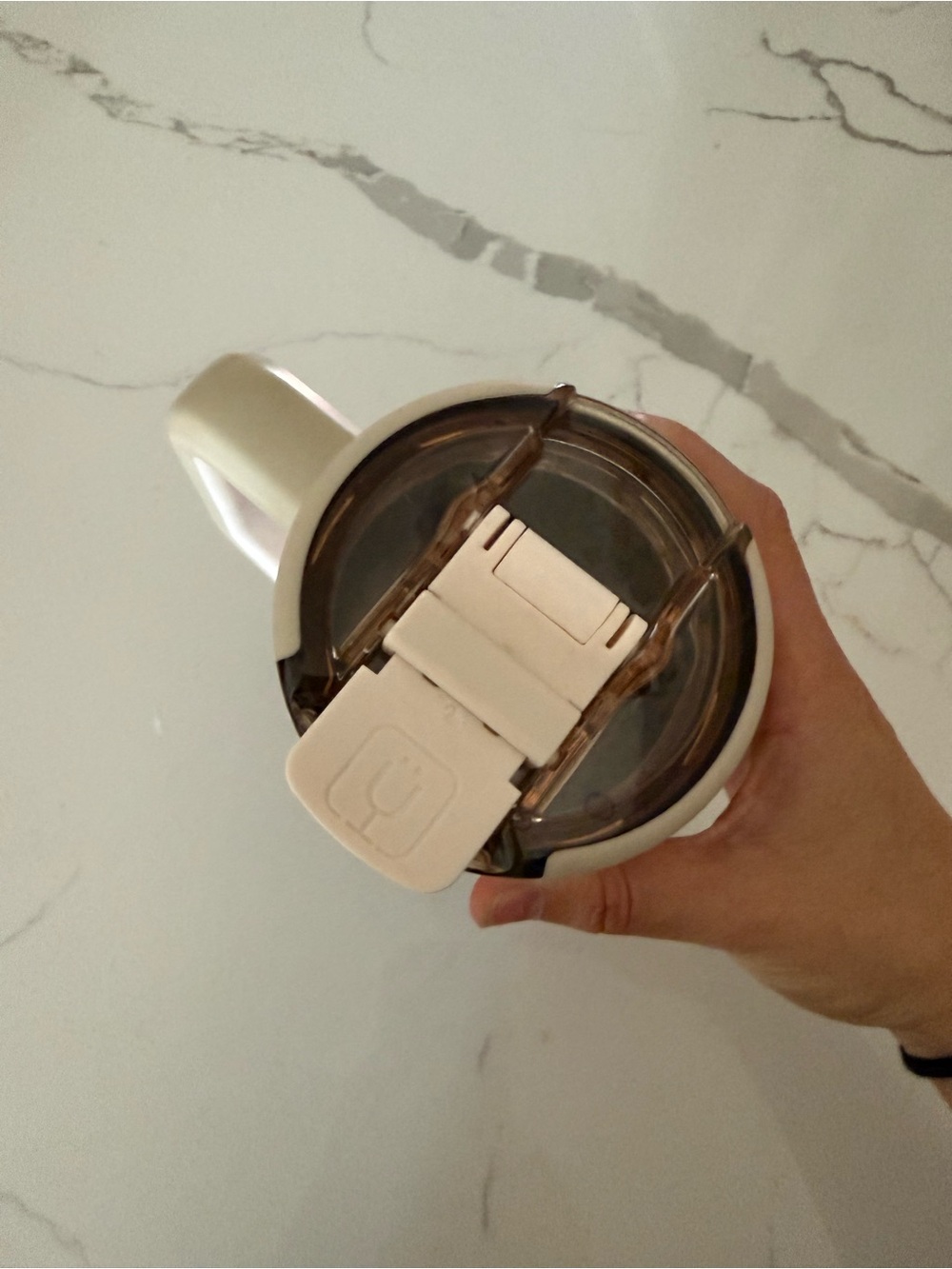 BrüMate Beige Checkered Insulated Mug - Picture 2 of 2